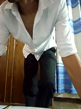 RikzAdam online show from June 7, 8:01 pm