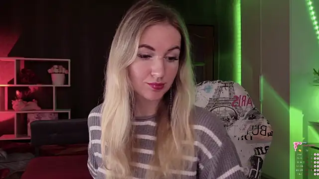 Snapshot of Hello_Lisha chatting on October 10, 8:13 am Hello Lisha online show from October 10, 8:13 am