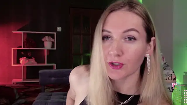 Snapshot of Hello_Lisha chatting on October 21, 9:21 am Hello Lisha online show from October 21, 9:21 am