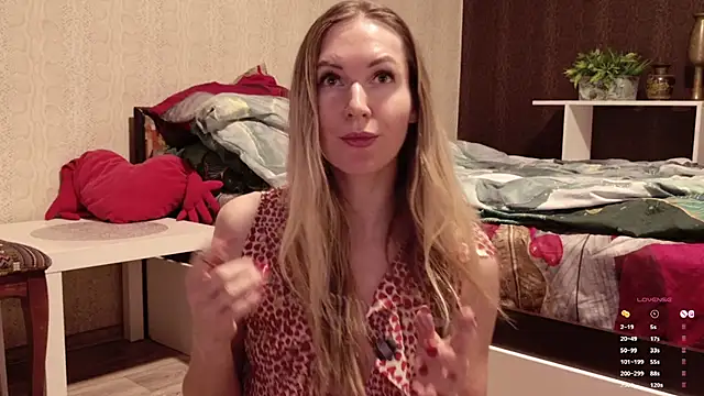 Snapshot of Hello_Lisha chatting on February 24, 8:40 pm Hello Lisha online show from February 24, 8:40 pm