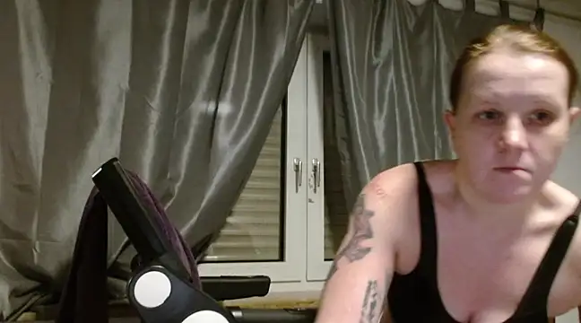 Snapshot of wetgerman_2 chatting on February 3, 9:29 pm wetgerman 2 online show from February 3, 9:29 pm