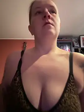 Snapshot of wetgerman_2 chatting on February 17, 5:53 pm wetgerman 2 online show from February 17, 5:53 pm