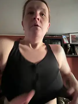 Snapshot of wetgerman_2 chatting on March 17, 9:55 am wetgerman 2 online show from March 17, 9:55 am