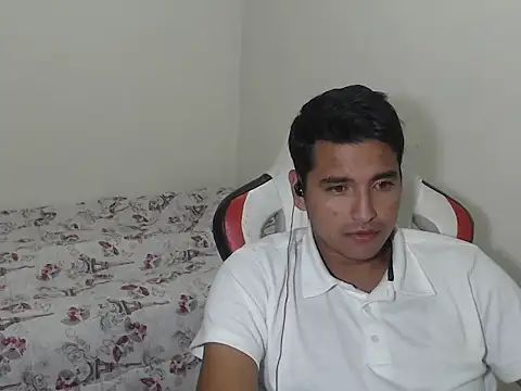 Snapshot of kylian_07 chatting on March 19, 2:26 am kylian 07 online show from March 19, 2:26 am