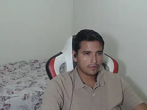 Snapshot of kylian_07 chatting on March 23, 1:53 am kylian 07 online show from March 23, 1:53 am