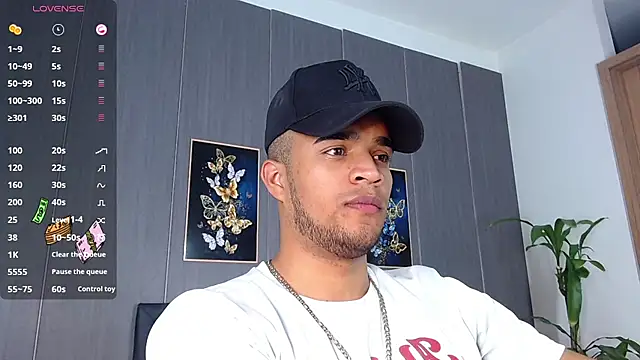 Snapshot of Bigcock_21cm_ chatting on March 22, 7:42 pm Bigcock 21cm online show from March 22, 7:42 pm