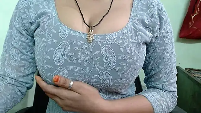 sweet-alia online show from September 14, 11:53 am