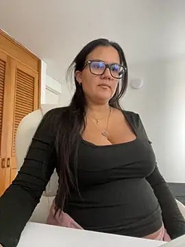 Snapshot of SWEETLILY18 chatting on November 26, 3:46 pm SWEETLILY18 online show from November 26, 3:46 pm