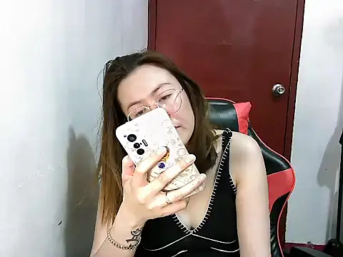 crizzybel online show from January 19, 1:22 pm
