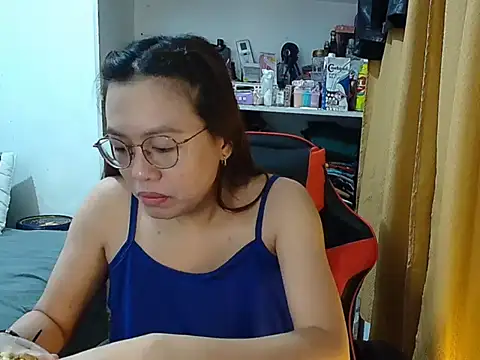 crizzybel online show from February 10, 10:03 pm