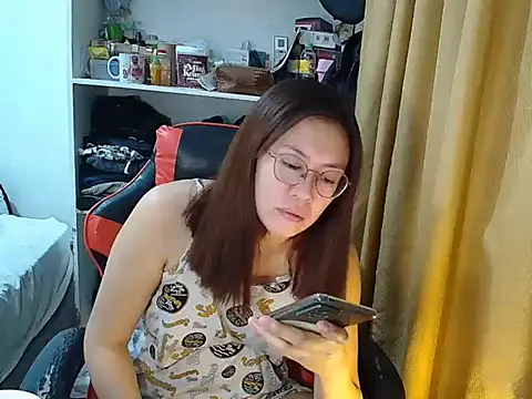 crizzybel online show from April 21, 4:19 am