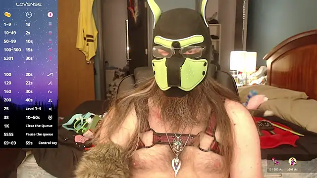 kinkywolf429 online show from May 7, 10:37 pm