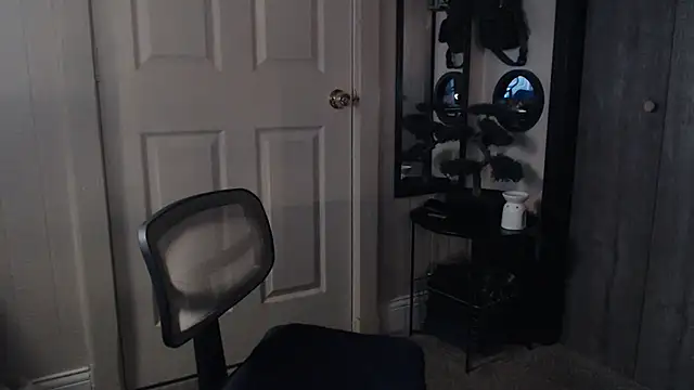Snapshot of inc25cb@xh chatting on February 24, 5:43 am inc25cbxh online show from February 24, 5:43 am