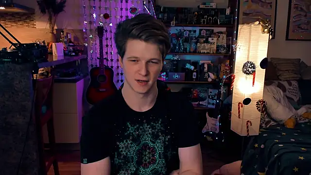 Snapshot of Breston_Sweet chatting on December 13, 7:10 pm Breston Sweet online show from December 13, 7:10 pm