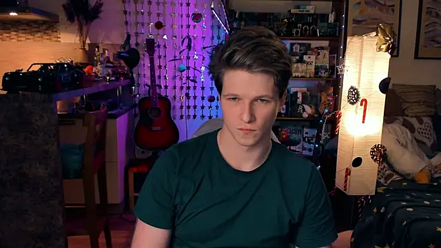 Snapshot of Breston_Sweet chatting on December 16, 4:27 pm Breston Sweet online show from December 16, 4:27 pm