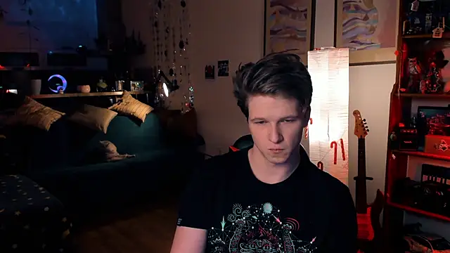 Snapshot of Breston_Sweet chatting on December 21, 6:55 pm Breston Sweet online show from December 21, 6:55 pm