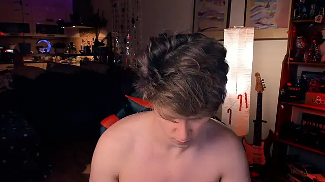 Snapshot of Breston_Sweet chatting on December 22, 8:03 pm Breston Sweet online show from December 22, 8:03 pm