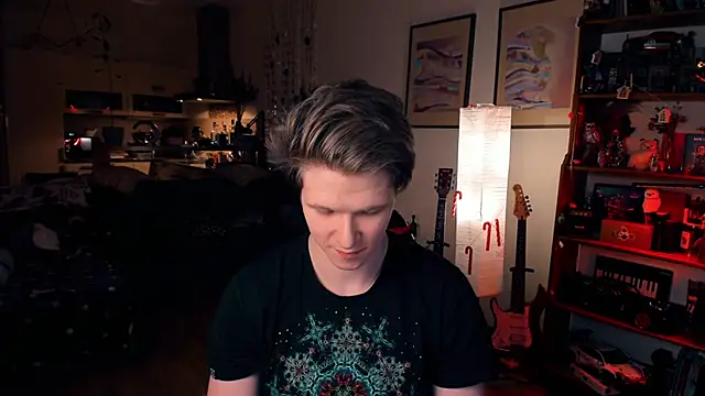 Snapshot of Breston_Sweet chatting on December 23, 12:08 pm Breston Sweet online show from December 23, 12:08 pm