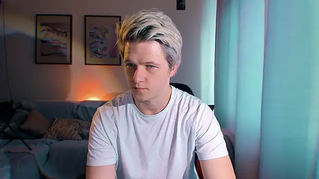 Snapshot of Breston_Sweet chatting on September 13, 12:05 pm Breston Sweet online show from September 13, 12:05 pm