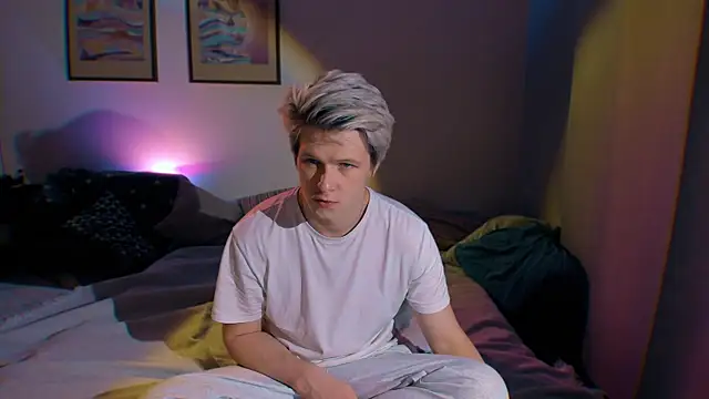 Snapshot of Breston_Sweet chatting on September 16, 7:15 pm Breston Sweet online show from September 16, 7:15 pm