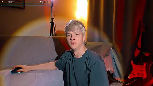 Snapshot of Breston_Sweet chatting on October 29, 8:10 pm Breston Sweet online show from October 29, 8:10 pm