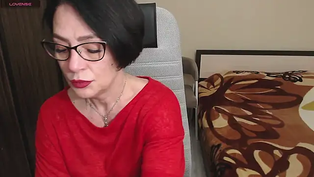 Snapshot of BelovedLady chatting on February 2, 5:53 am BelovedLady online show from February 2, 5:53 am