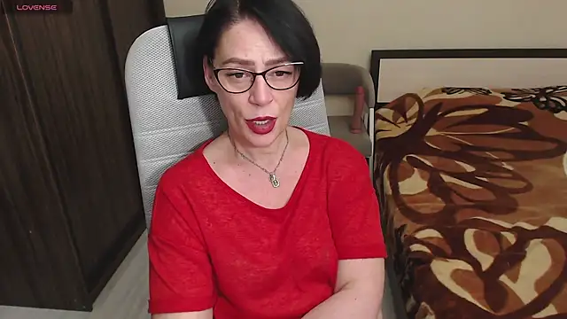 Snapshot of BelovedLady chatting on February 2, 8:57 am BelovedLady online show from February 2, 8:57 am