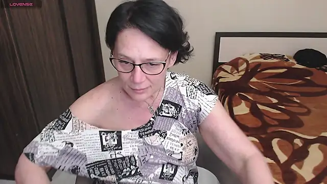 Snapshot of BelovedLady chatting on February 14, 3:47 pm BelovedLady online show from February 14, 3:47 pm