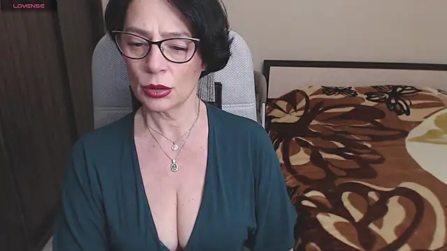 Snapshot of BelovedLady chatting on February 15, 4:01 pm BelovedLady online show from February 15, 4:01 pm