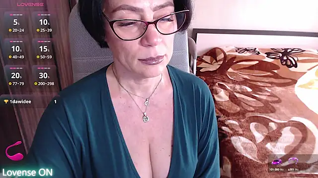 Snapshot of BelovedLady chatting on February 24, 12:59 pm BelovedLady online show from February 24, 12:59 pm
