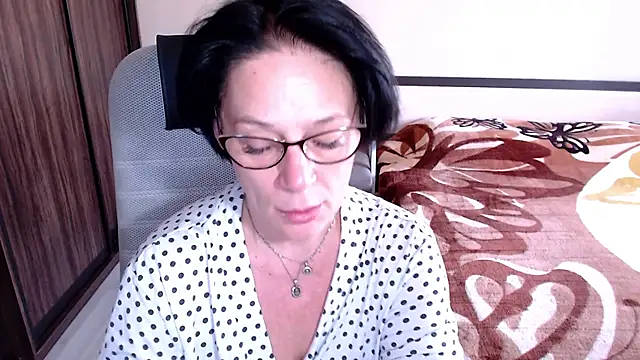 Snapshot of BelovedLady chatting on March 6, 5:35 am BelovedLady online show from March 6, 5:35 am