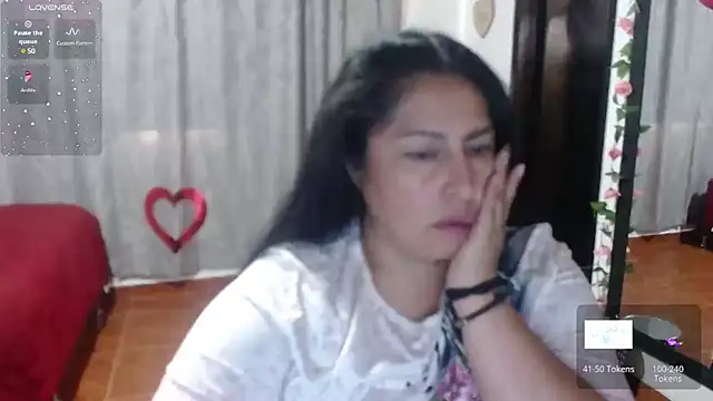 Snapshot of Keyla01_ chatting on February 8, 8:42 pm Keyla01 online show from February 8, 8:42 pm