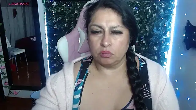 Snapshot of Keyla01_ chatting on February 15, 9:38 am Keyla01 online show from February 15, 9:38 am