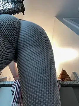 Snapshot of sage_love chatting on December 1, 4:29 pm sage love online show from December 1, 4:29 pm