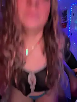 Snapshot of sage_love chatting on December 12, 12:27 am sage love online show from December 12, 12:27 am