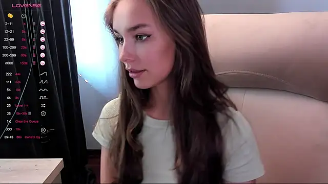 Snapshot of AliceOrlova chatting on September 19, 9:11 am AliceOrlova online show from September 19, 9:11 am
