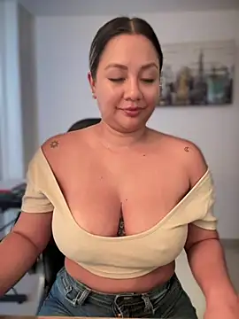 Snapshot of ValeryGrey chatting on January 22, 9:43 pm ValeryGrey online show from January 22, 9:43 pm