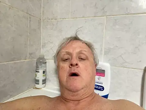 bigbadjon69 online show from April 2, 11:19 am