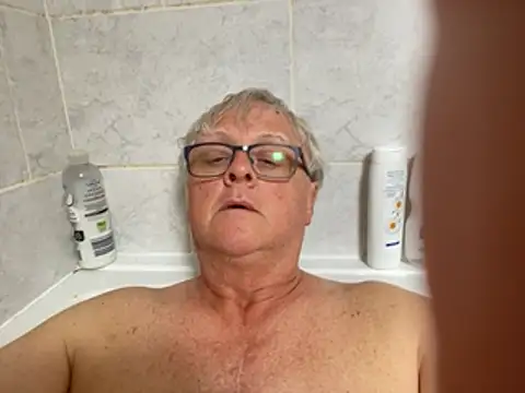 bigbadjon69 online show from May 5, 11:29 am