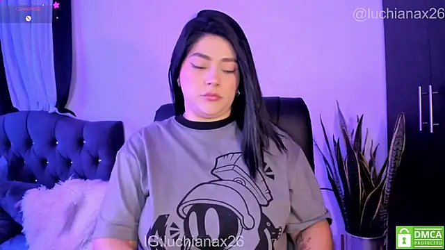 lucy26  online show from April 23, 3:30 am