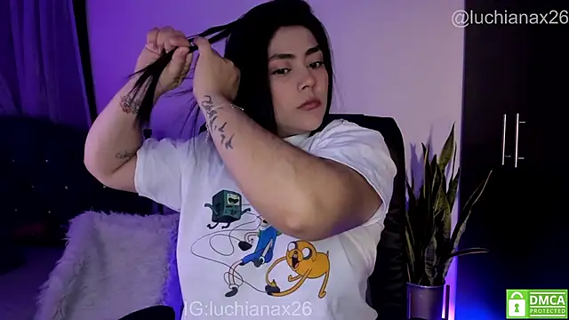 lucy26  online show from May 7, 4:07 am