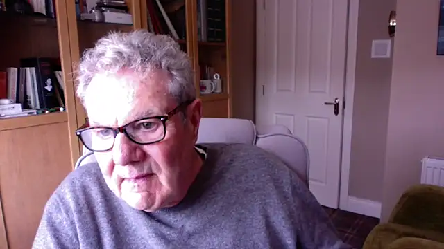 Snapshot of Oldpistolpete chatting on April 13, 1:38 pm Oldpistolpete online show from April 13, 1:38 pm