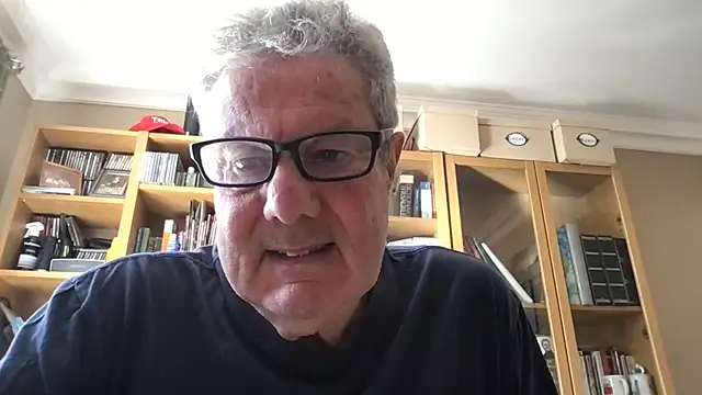 Snapshot of Oldpistolpete chatting on April 19, 3:33 pm Oldpistolpete online show from April 19, 3:33 pm