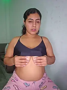 Snapshot of Mary_pinkish chatting on December 16, 12:04 am Mary pinkish online show from December 16, 12:04 am