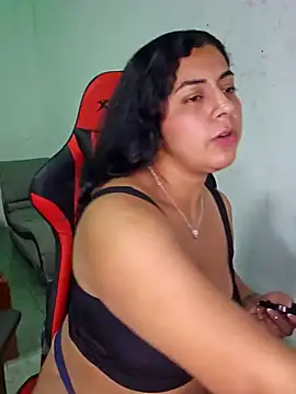 Snapshot of Mary_pinkish chatting on January 15, 1:34 am Mary pinkish online show from January 15, 1:34 am