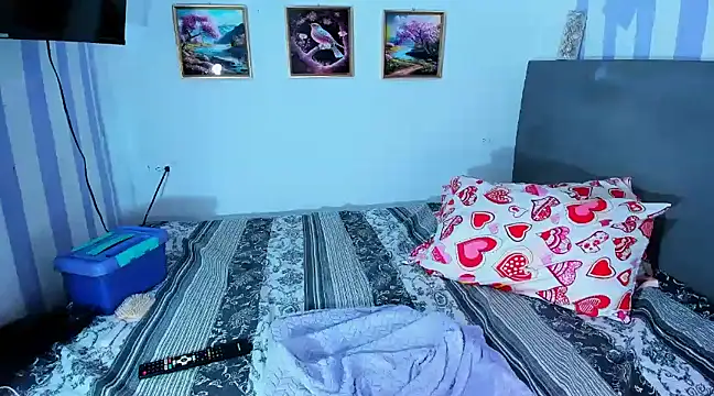 Snapshot of luciana_osorno chatting on March 6, 10:47 pm luciana osorno online show from March 6, 10:47 pm