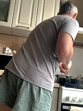 GHsveter online show from December 18, 12:00 pm