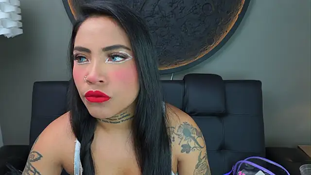 miss vaiolette online show from September 24, 11:02 am