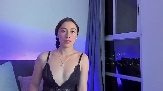 Amatiista online show from October 5, 1:37 am