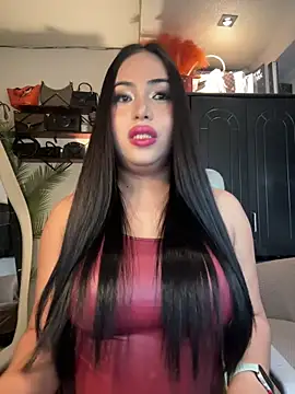 BigDominaMia online show from December 22, 5:37 am